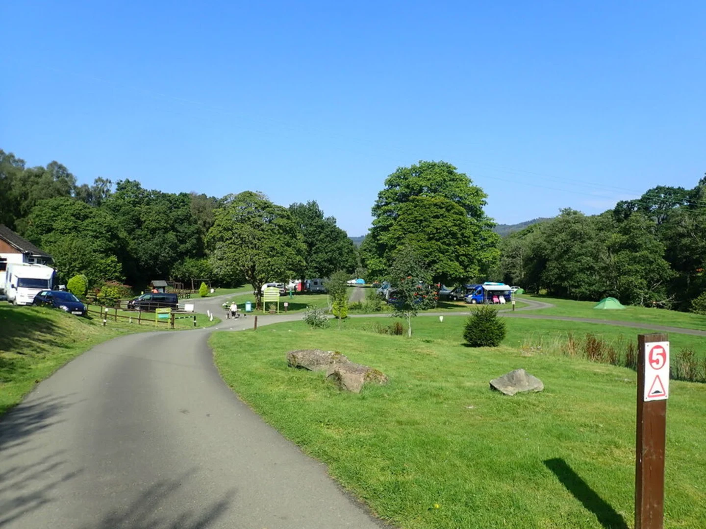 An image depicting the trail Easter Park Loop - Fairyknowe and its surrounding area.
