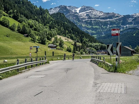 An image depicting the trail Siebenbrunnen-Weg and its surrounding area.