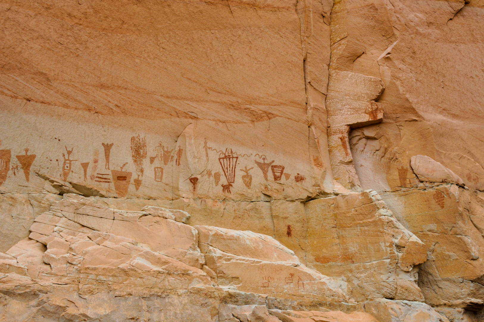 An image depicting the trail Horseshoe Canyon Trail- Eastern Access and its surrounding area.