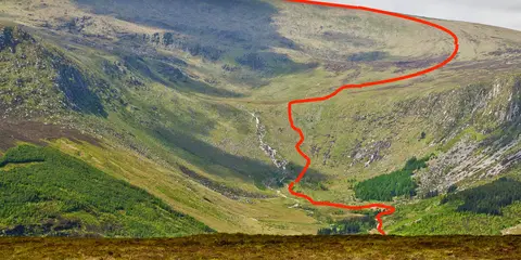 An image depicting the trail Lugnaquilla Ridge Trail and its surrounding area.