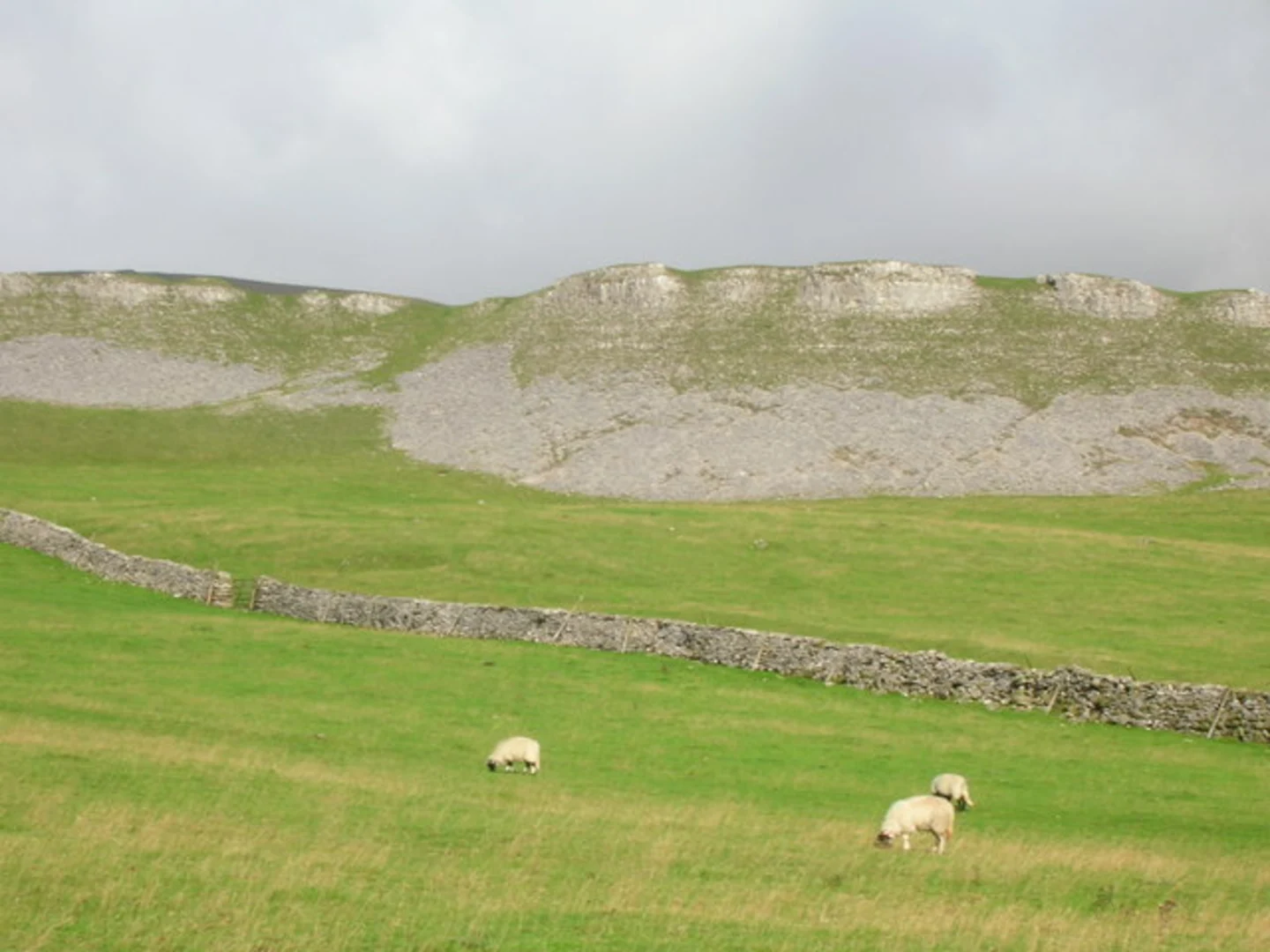 An image depicting the trail Calton to Arncliffe Walk and its surrounding area.