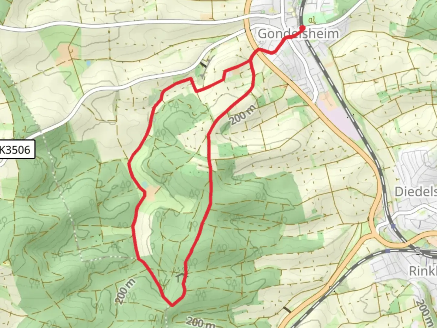 An image depicting the trail Karrheckenweg and its surrounding area.