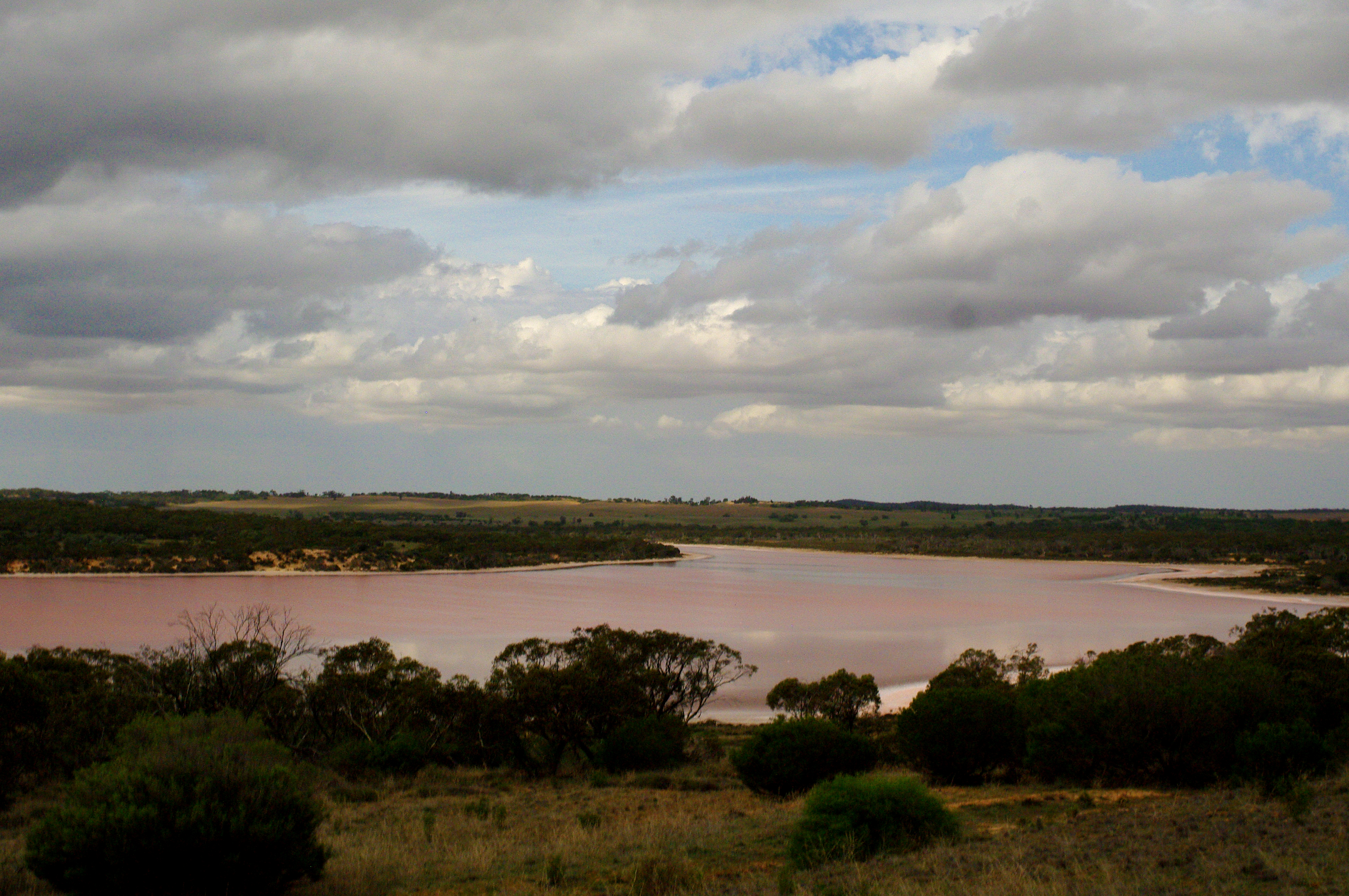 An image depicting the trail Murray-Sunset National Park and its surrounding area.