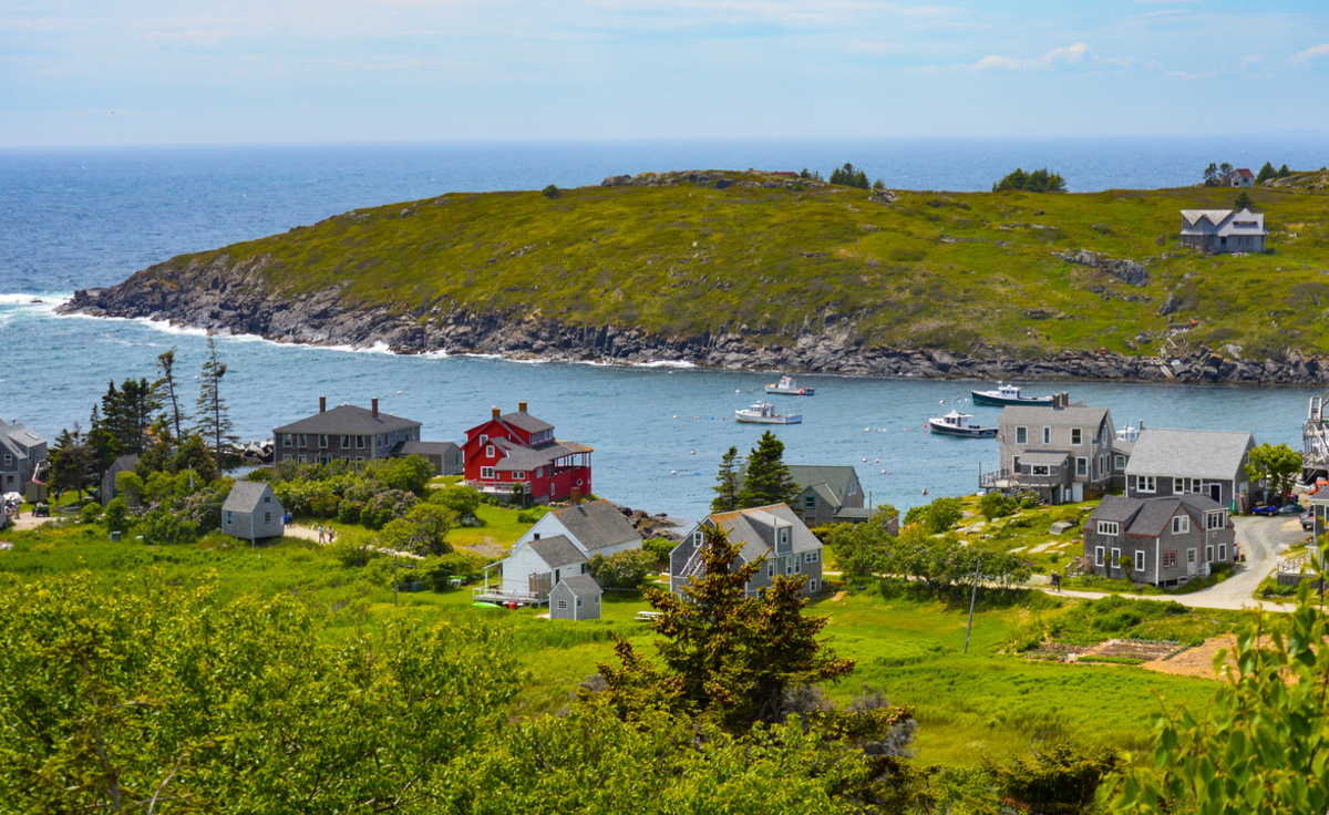 Monhegan Island Loop via Black Head and Maple Trail