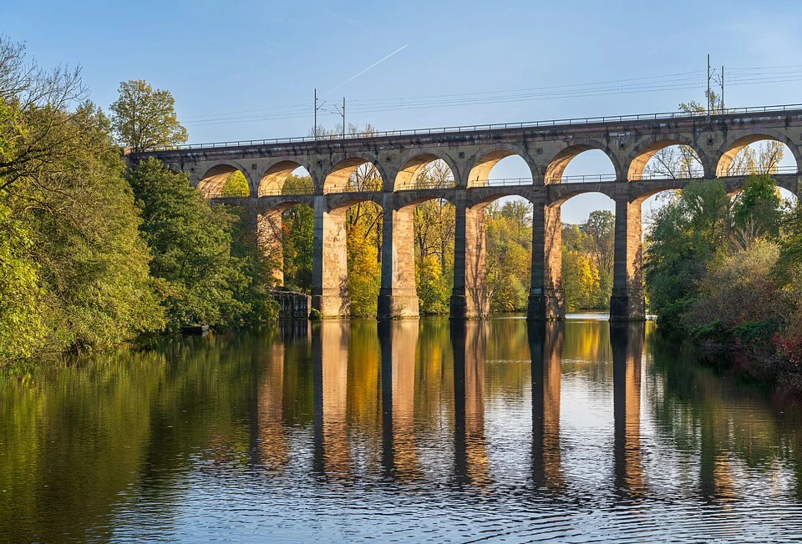 An image depicting the trail Leudelsbach via Enztal and Waldlehrpfad and its surrounding area.