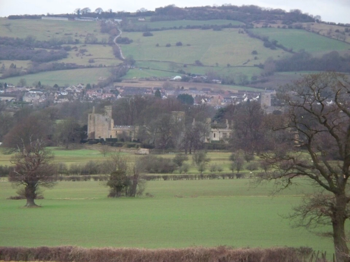 An image depicting the trail Sudeley Castle Loop and its surrounding area.