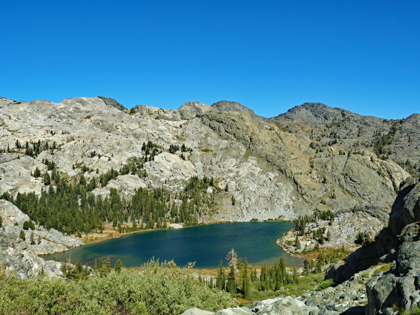 An image depicting the trail Olaine Lake, Shadow Lake and Cabin Lake Trail and its surrounding area.