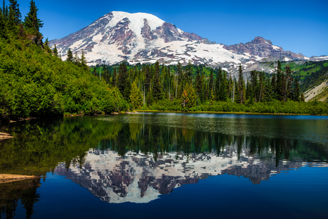 An image depicting the trail Bench & Snow Lakes Trail and its surrounding area.