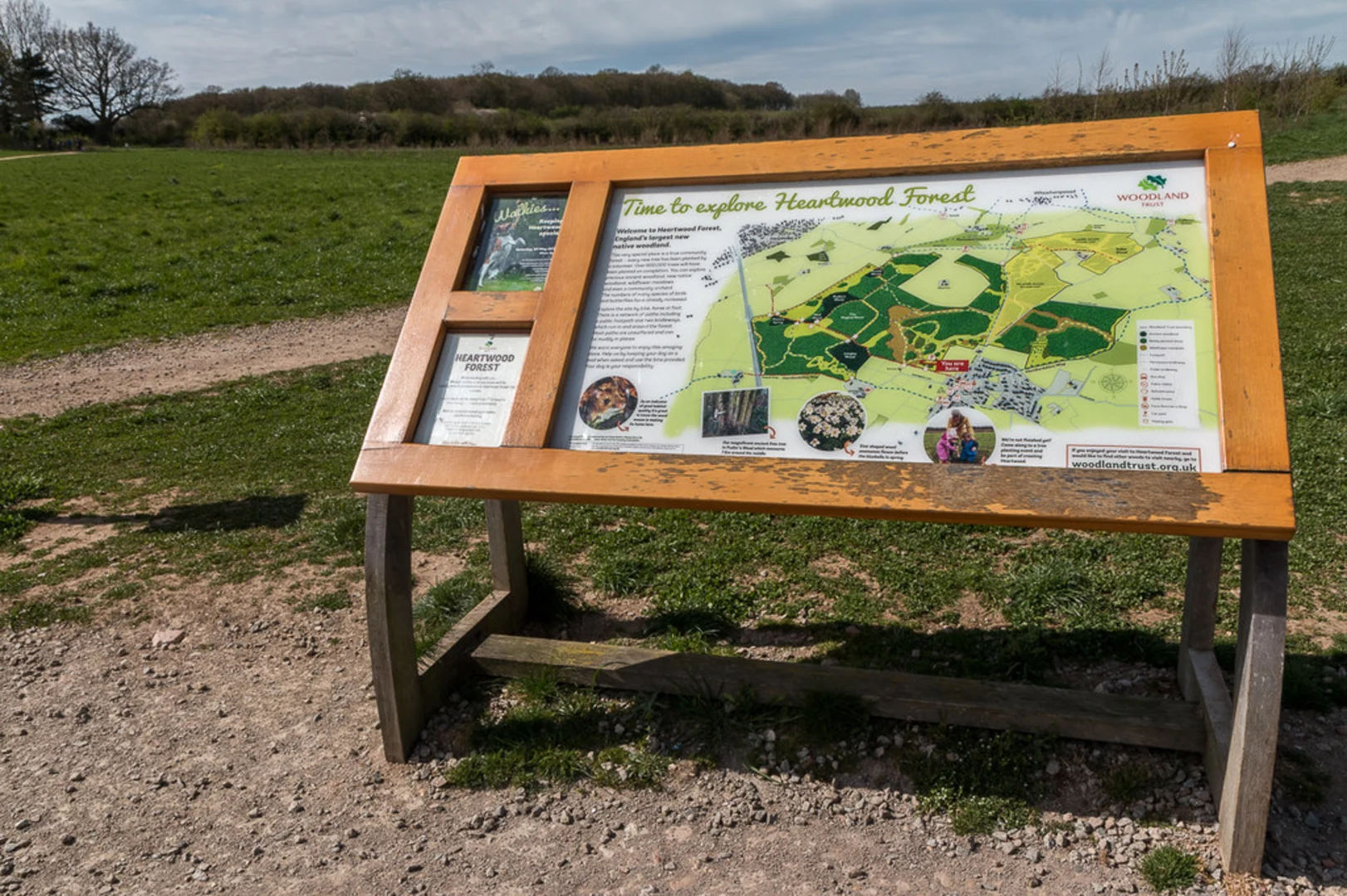An image depicting the trail Langley Wood, Pudler's Wood in Heartwood Forest and its surrounding area.