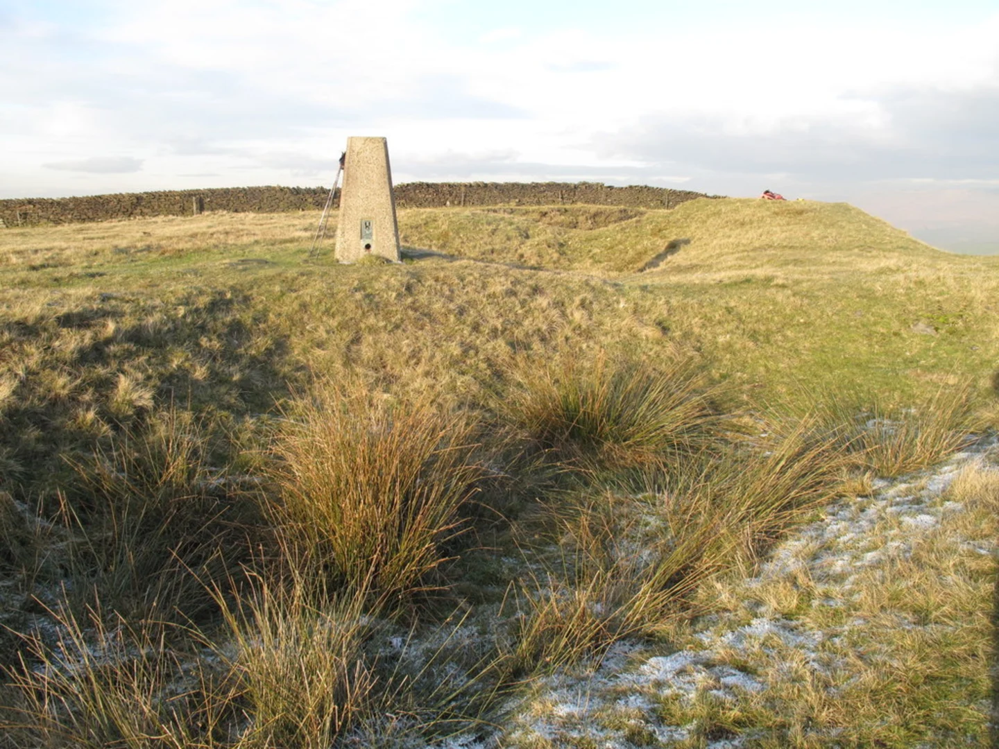 An image depicting the trail Chinley Churn and New Mills Loop and its surrounding area.