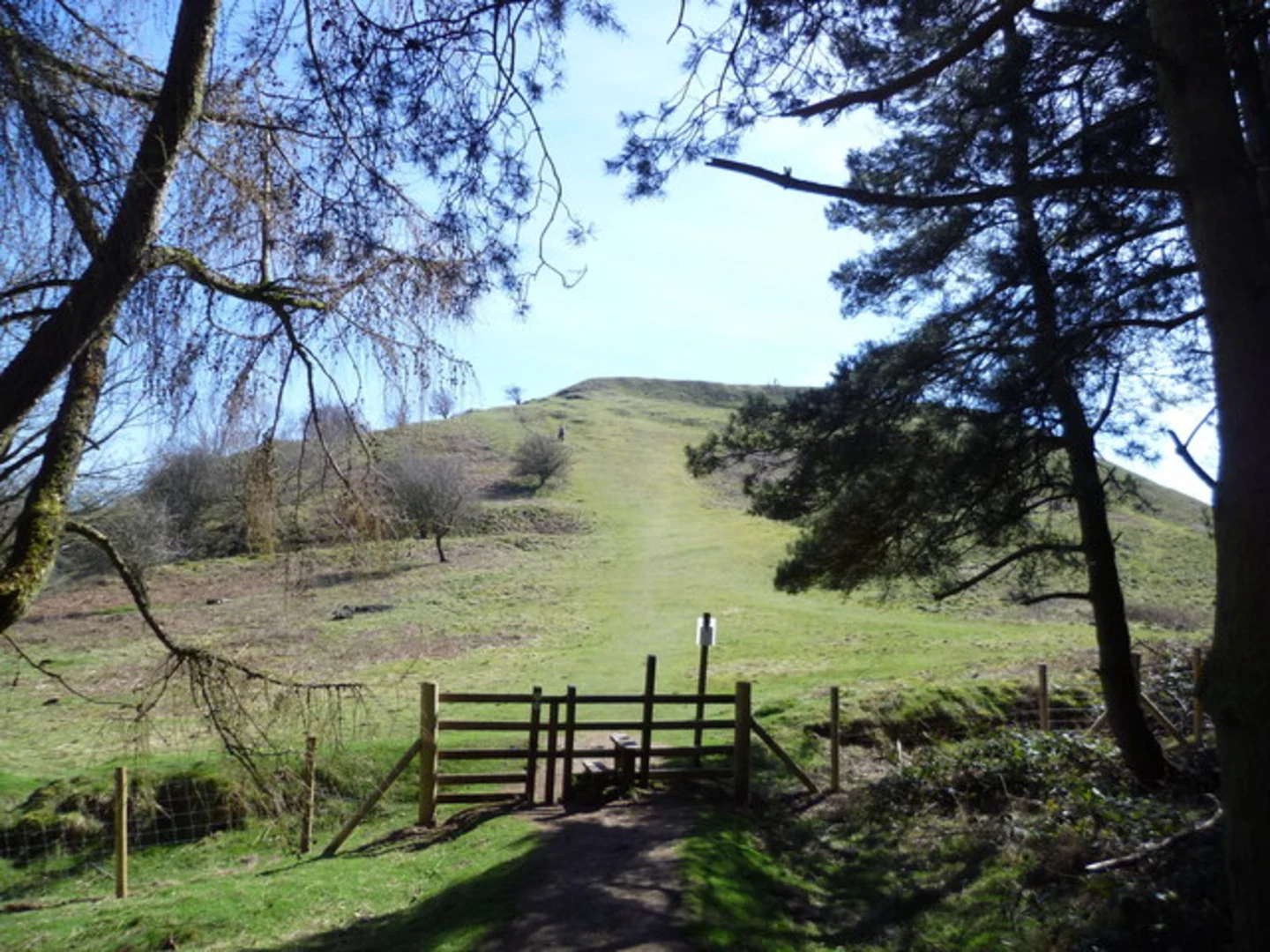 An image depicting the trail Pontesford Hill and Earl's Hill Loop and its surrounding area.