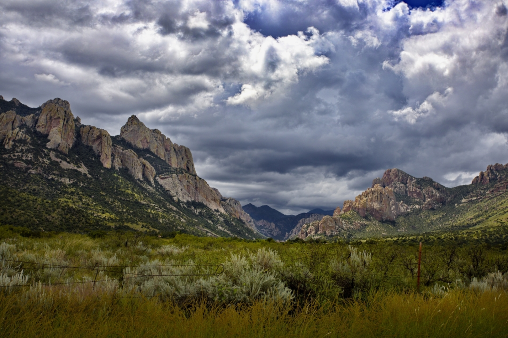 An image depicting the trail Horseshoe Ridge via South Fork Trail and its surrounding area.