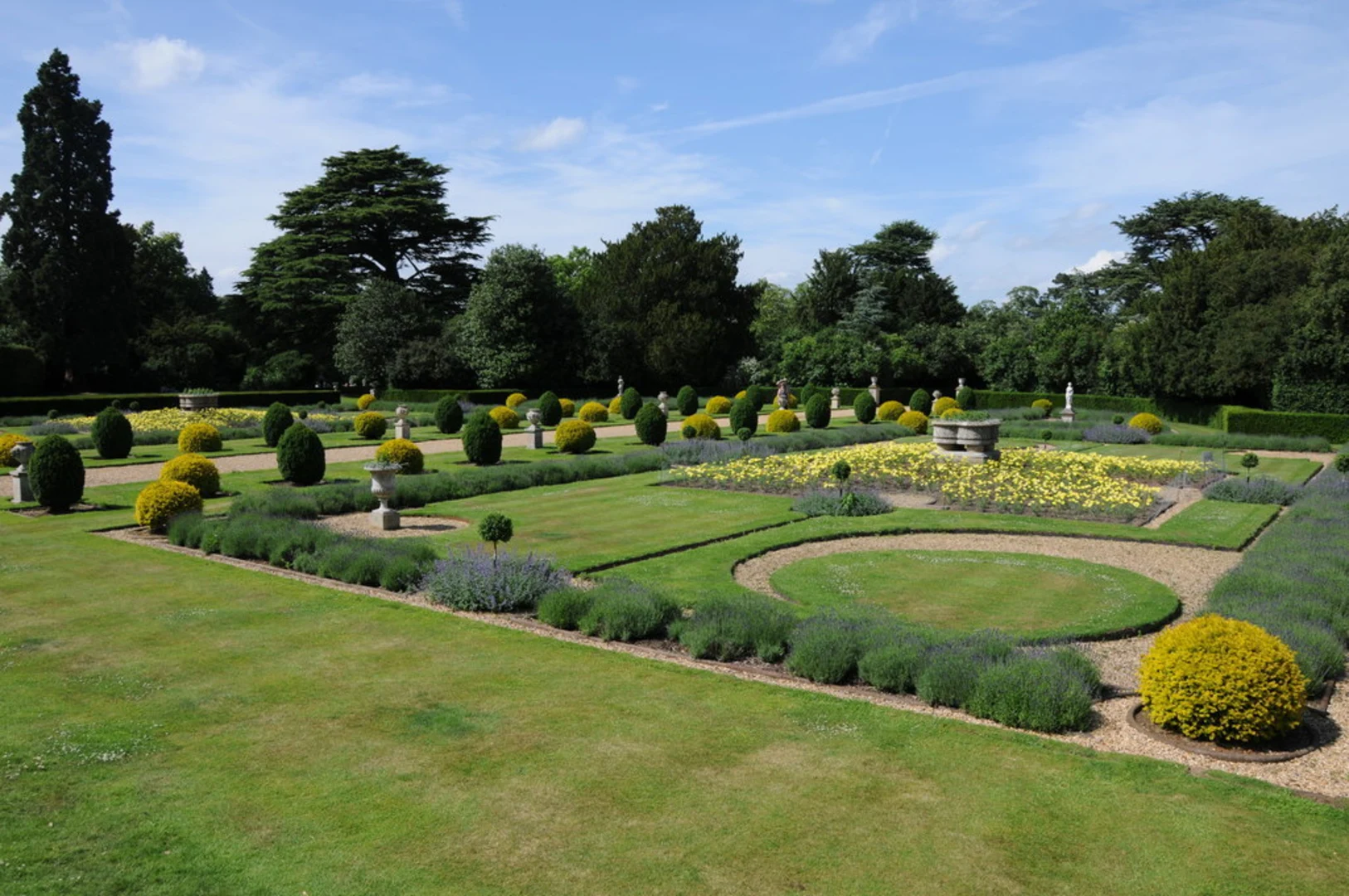 An image depicting the trail Belton House and its surrounding area.