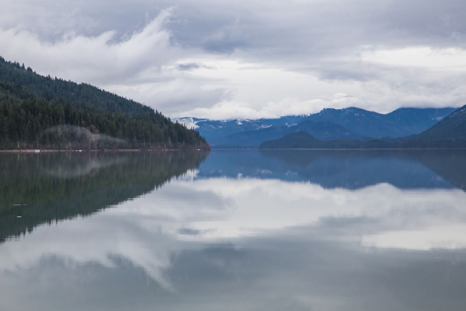 An image depicting the trail Kachess Beacon Loop Trail via Kachess Ridge Trail and its surrounding area.