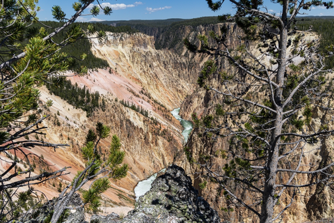 An image depicting the trail Red Rock Point Trail and its surrounding area.