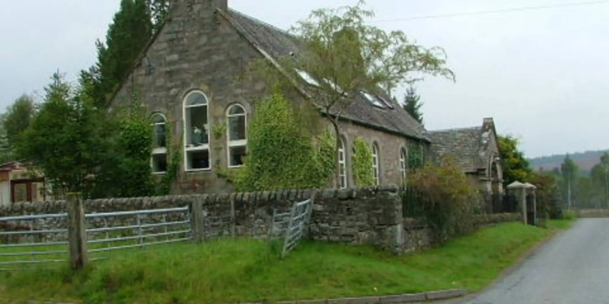 An image depicting the trail Struan Point Walk and its surrounding area.