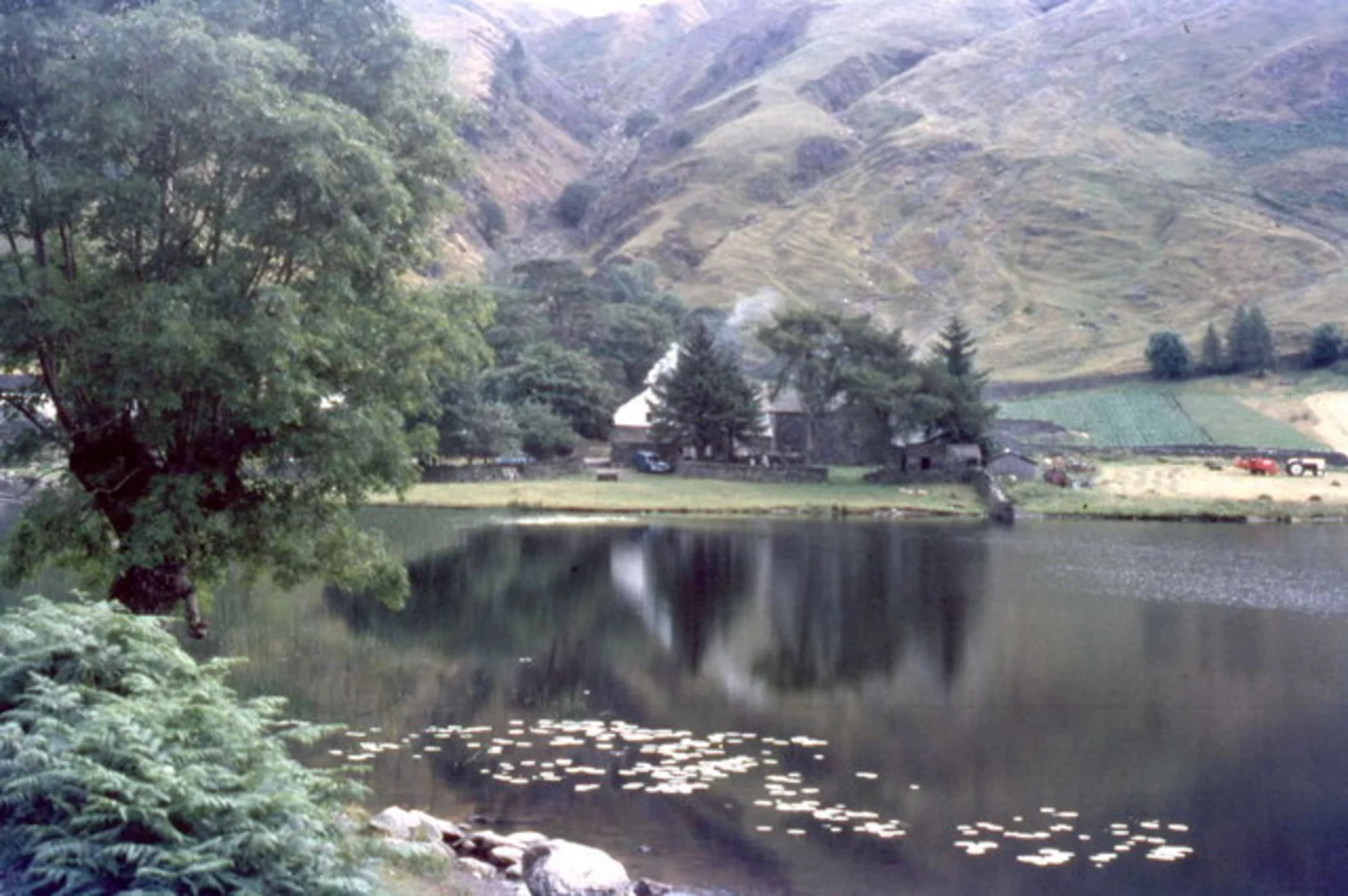An image depicting the trail Watendlath Tarn from Rosthwaite and its surrounding area.
