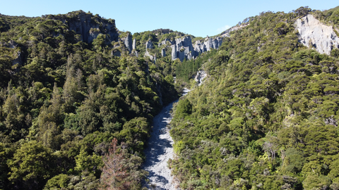 The Pinnacles Loop via Pinnacles Track