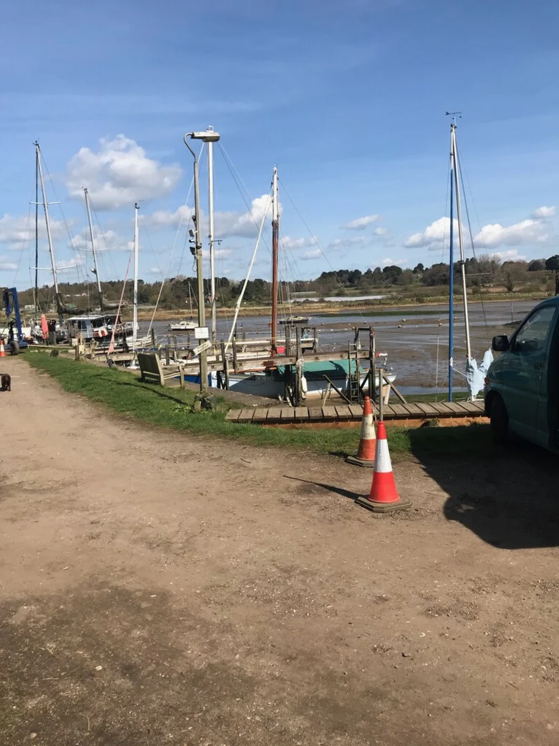 An image depicting the trail Westerfield to Woodbridge Walk and its surrounding area.