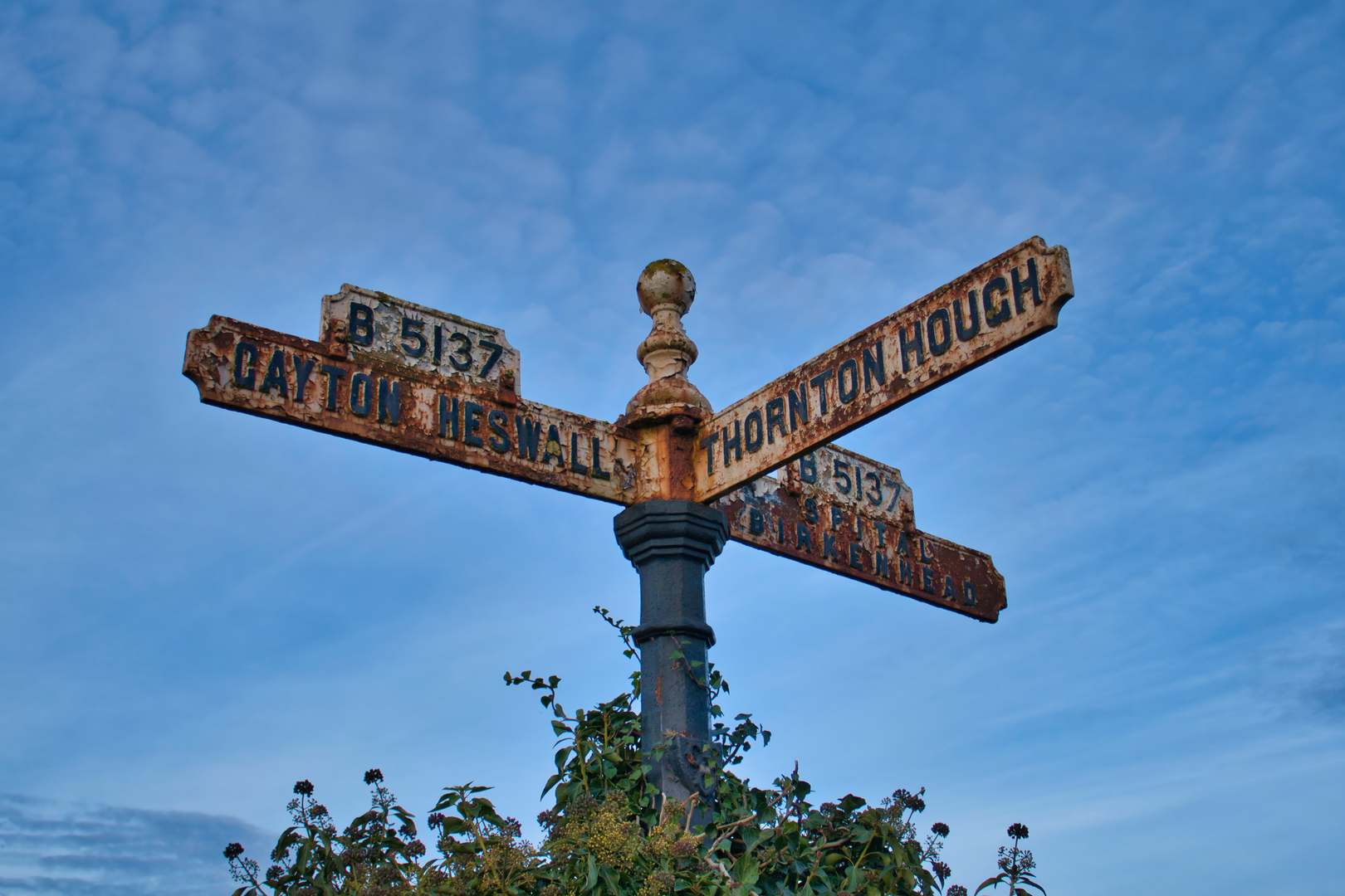 An image depicting the trail Arrowe Park to Parkgate Circular Walk - Wirral and its surrounding area.