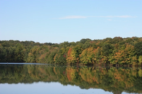 An image depicting the trail Green Lane Reservoir and Green Lane Park Out and Back and its surrounding area.