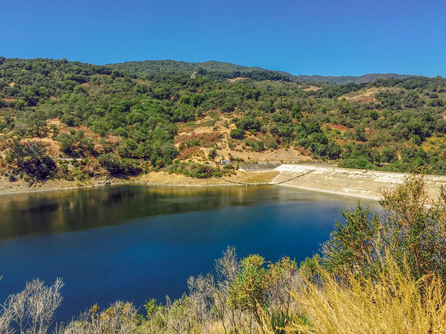An image depicting the trail New Almaden, Senador Mine and Mine Hill Loop Trail and its surrounding area.