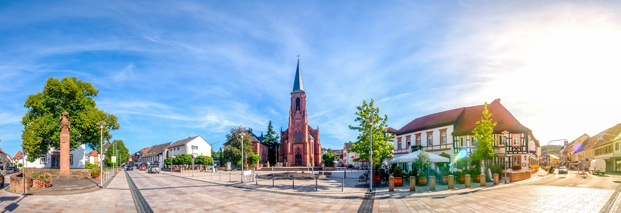 An image depicting the trail Deutsche Weinstrasse and its surrounding area.