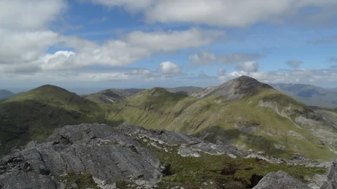 An image depicting the trail An Bhinn Bhán and Mucanacht Loop and its surrounding area.