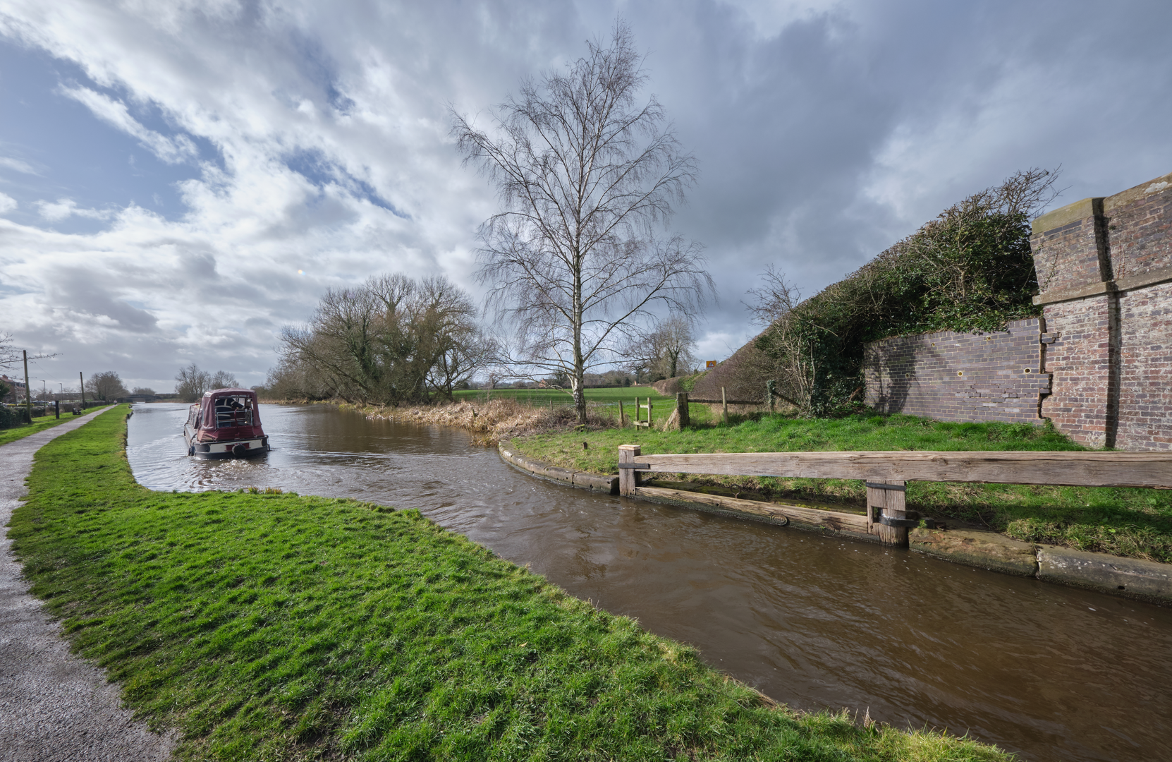 An image depicting the trail Autherley Junction to Ellesmere Port along Shropshire Union Canal and its surrounding area.