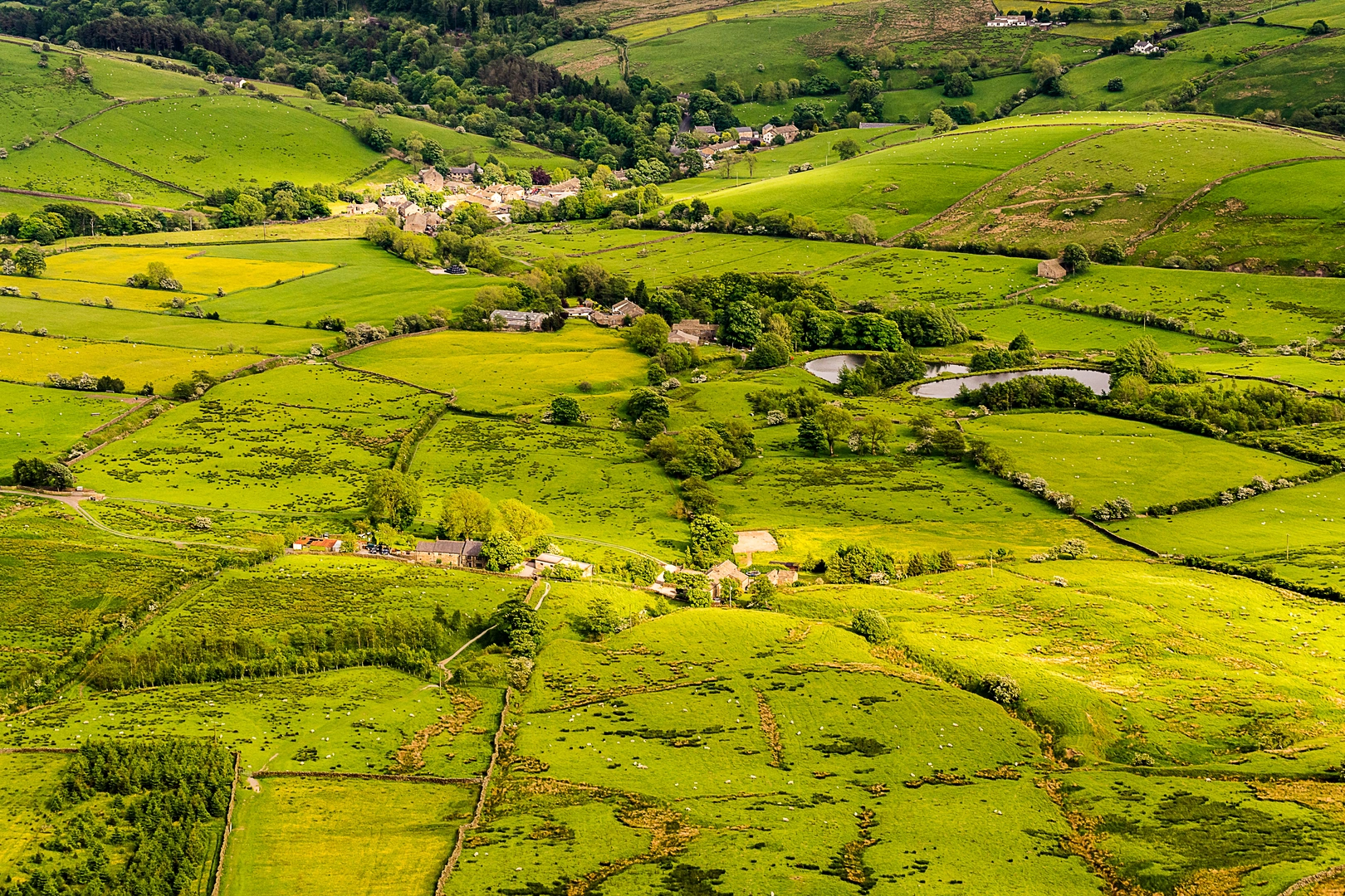 An image depicting the trail Pendle Way and its surrounding area.
