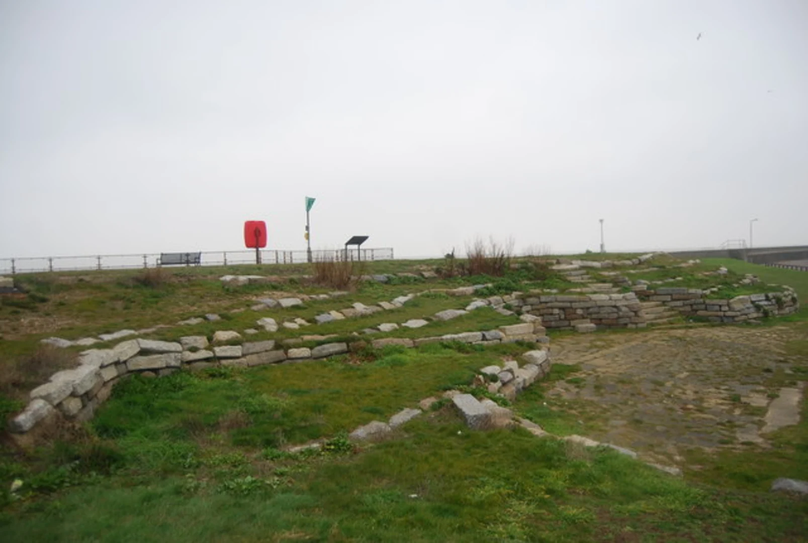 An image depicting the trail Sandwich to Dover Walk and its surrounding area.