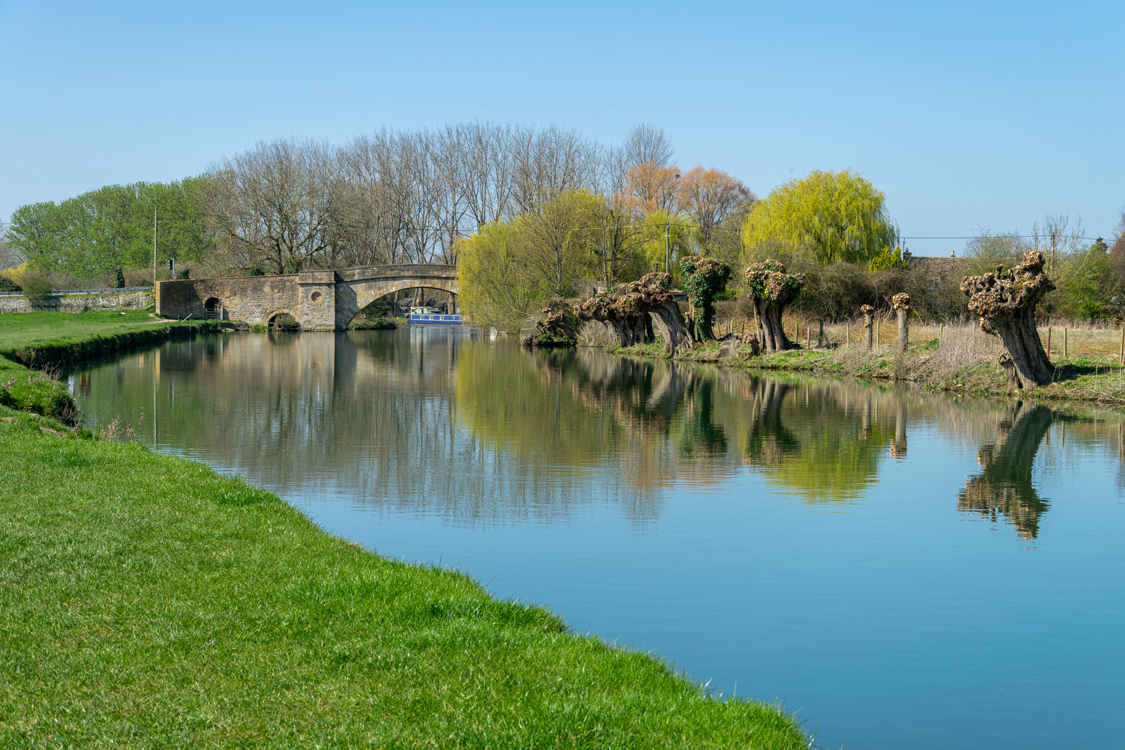 An image depicting the trail Claude Duval Bridleroute and its surrounding area.