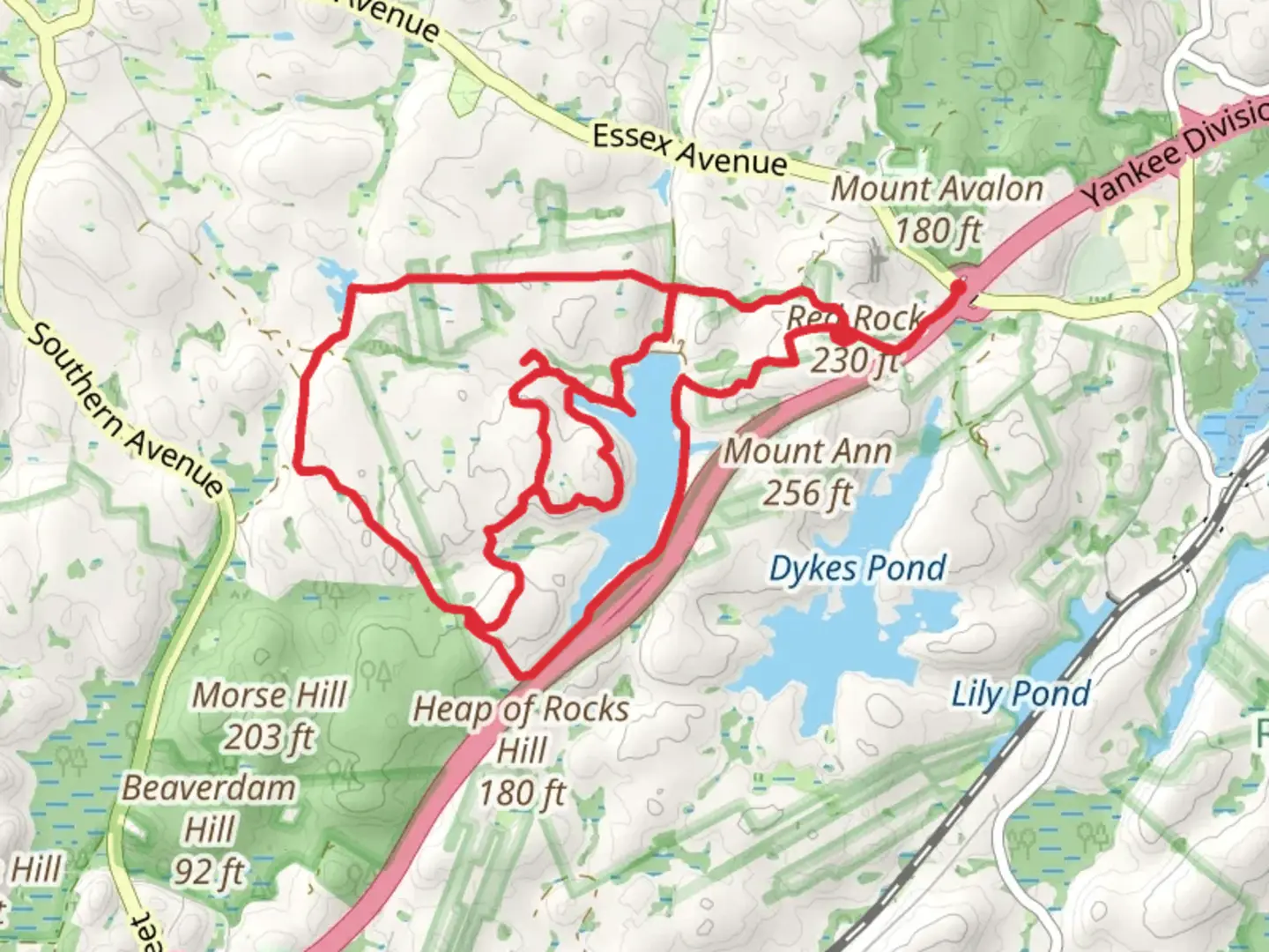 An image depicting the trail Red Rock - Haskell Pond Loop and its surrounding area.
