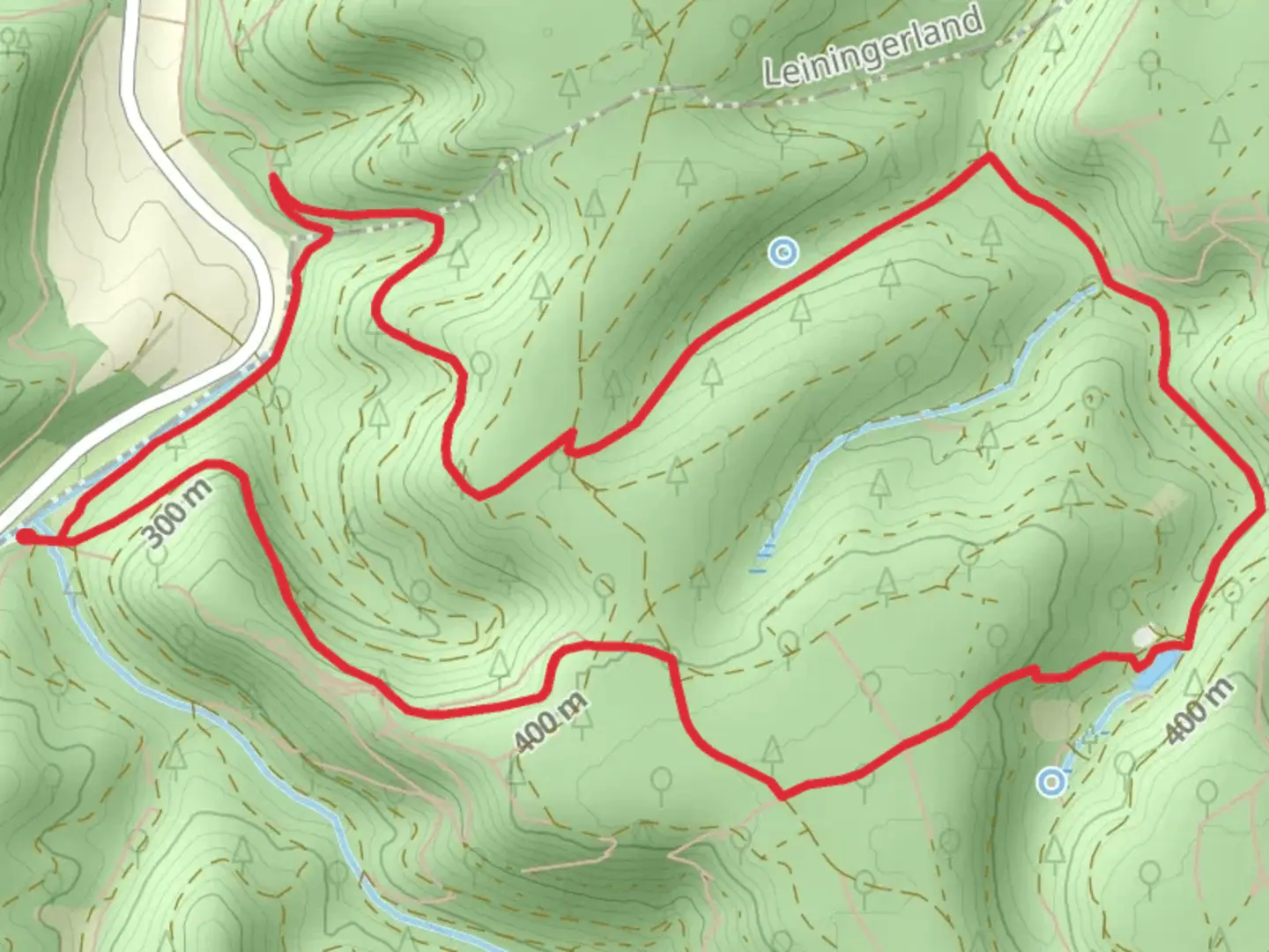 An image depicting the trail Kesselbrunnen and Ungeheuersee Loop via Pfaelzerwald Gruenes Kreuz and its surrounding area.