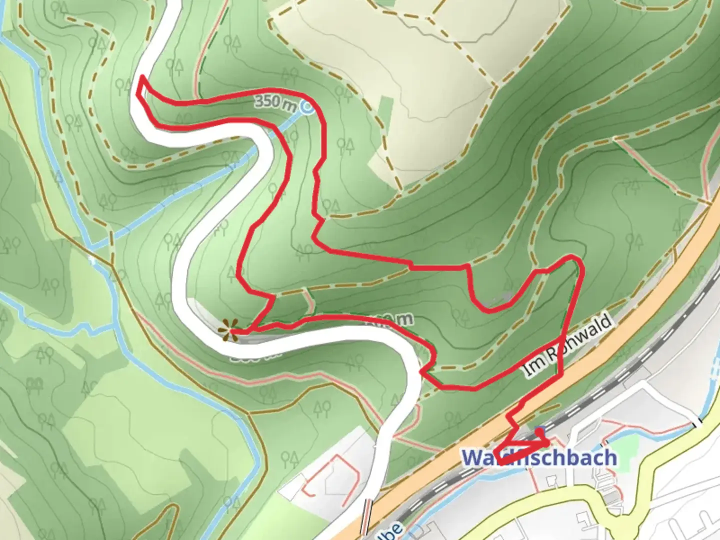 An image depicting the trail Aussichtspunkt Saeulenfels via Holzlandweg and Im Rohwald and its surrounding area.
