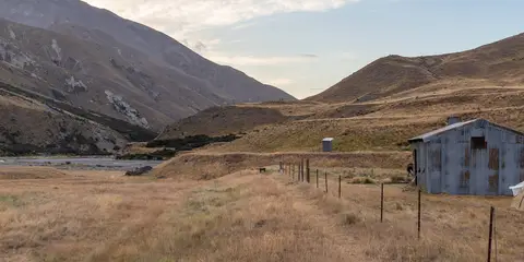 An image depicting the trail Black Hill Track via Wharfedale Track and its surrounding area.