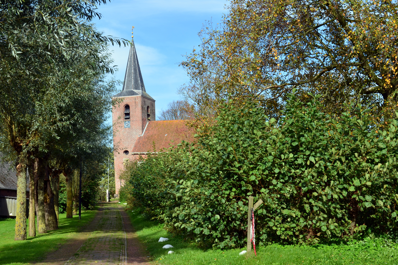 An image depicting the trail Haardennen via Kerkenpad and Maarten van Rossumpad and its surrounding area.