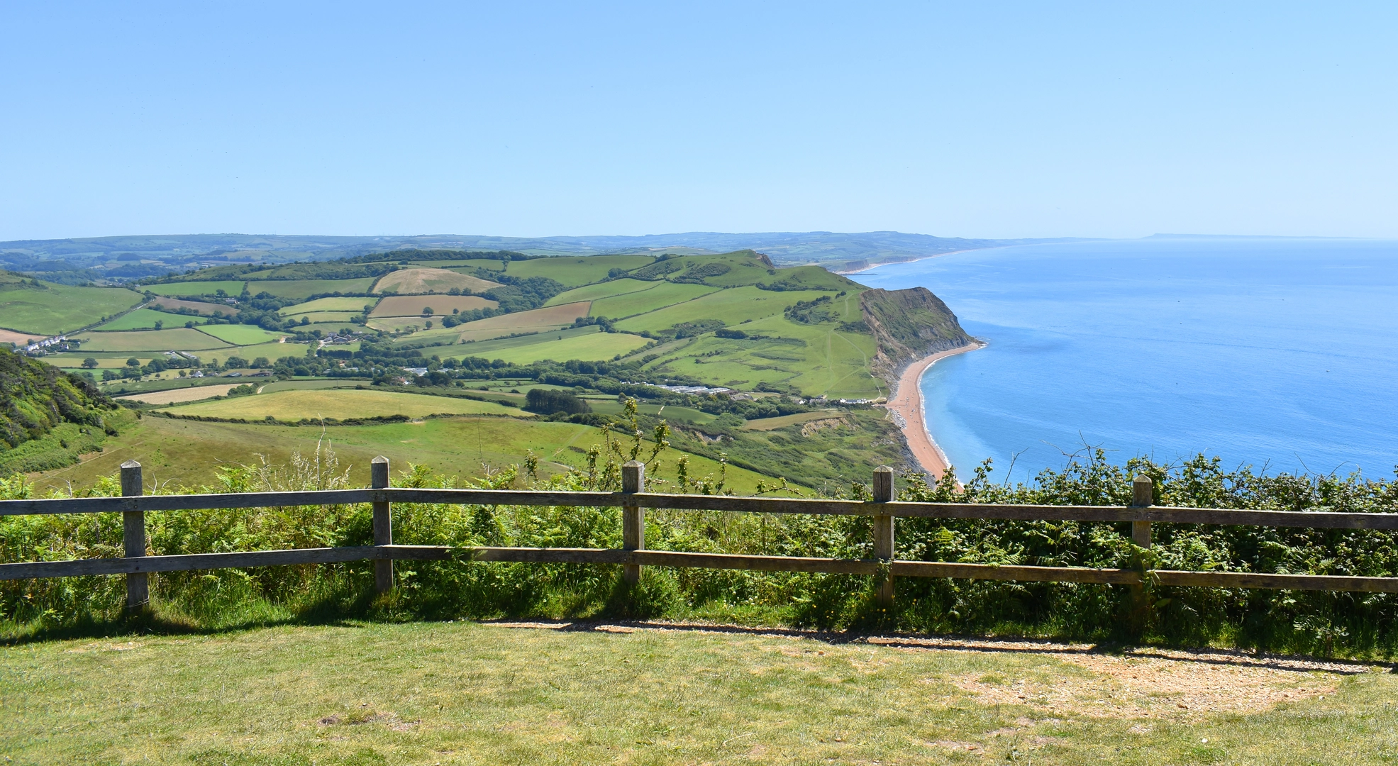 An image depicting the trail Langdon Hill - Golden Cap and St Gabriel's Chapel Walk and its surrounding area.