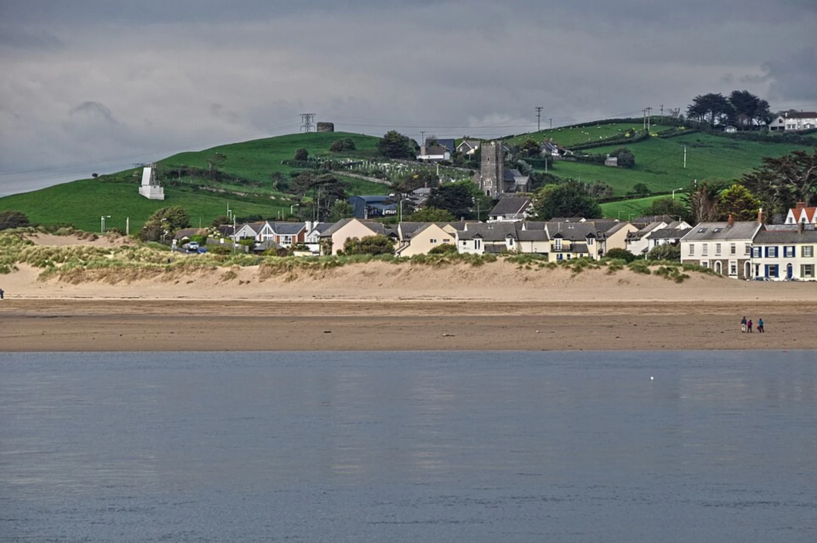 An image depicting the trail Instow Beach, Greysands Beach and Northam Burrows Country Park via Tarka Trail and its surrounding area.