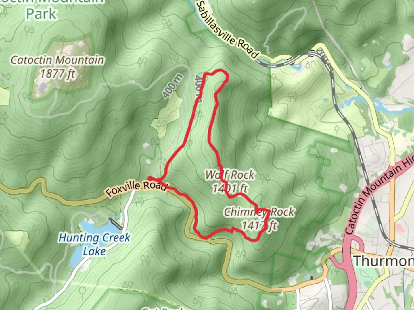 An image depicting the trail Chimney Rock-Visitor Center Trail and Wolf Rock-Chimney Rock Trail Loop and its surrounding area.