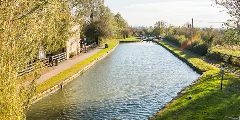 An image depicting the trail Northamptonshire Loop Walk and its surrounding area.