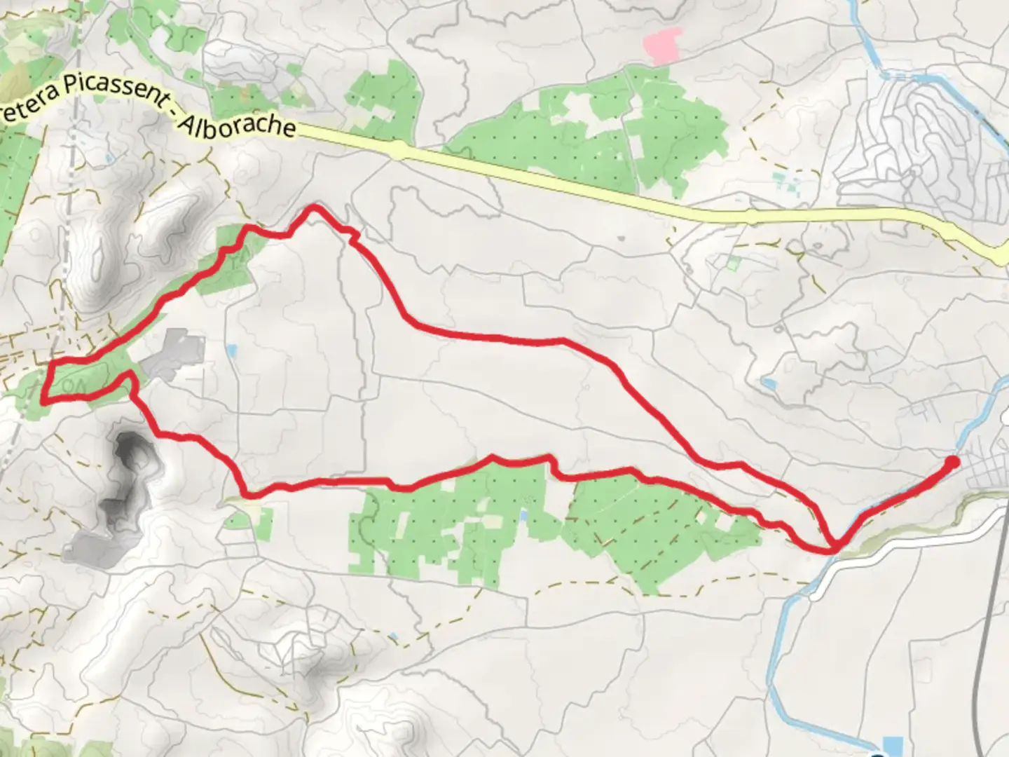 An image depicting the trail Font de l'Omet - Clot de les Tortuges PR CV 404 and its surrounding area.