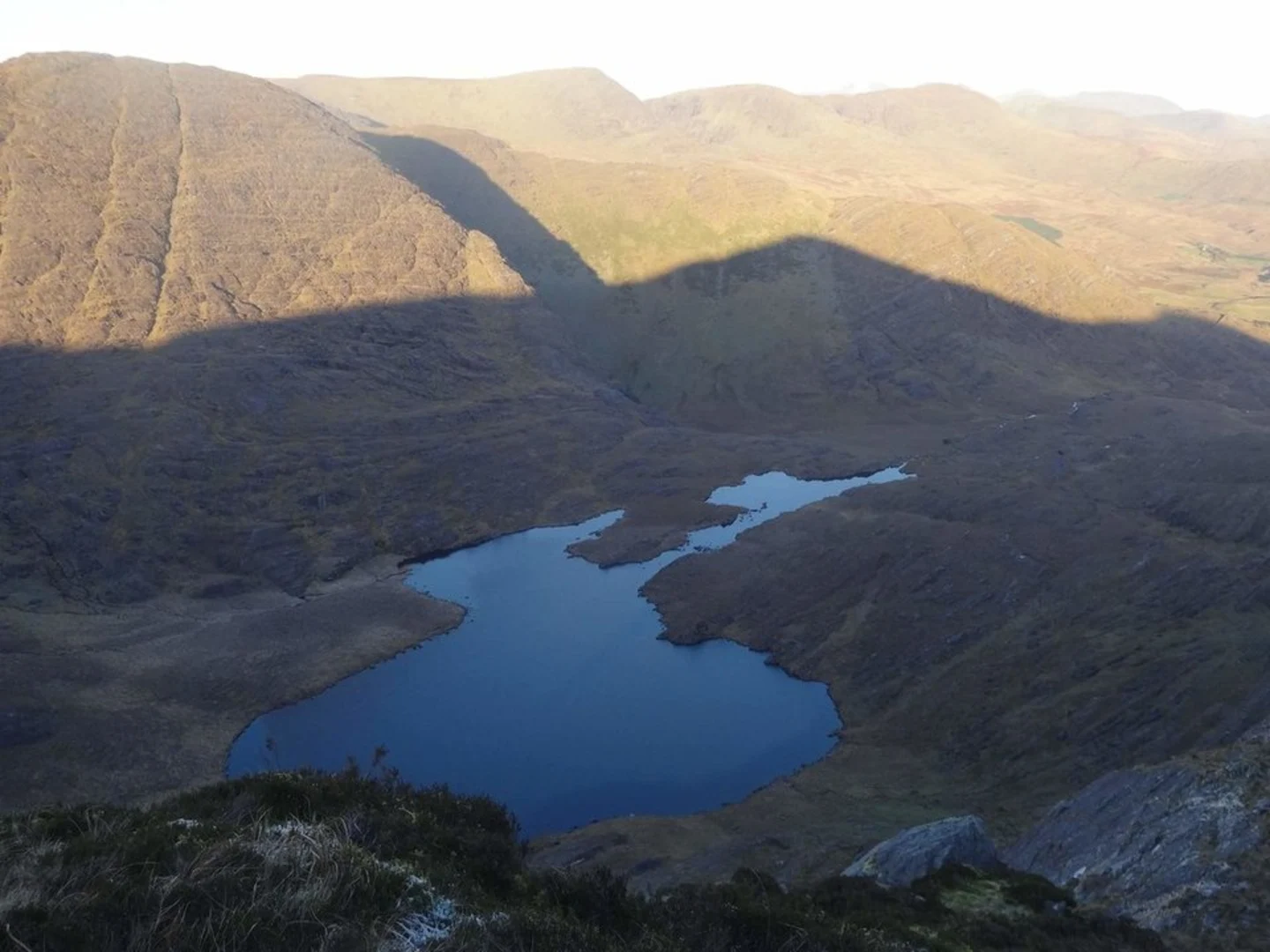 An image depicting the trail Coomnahorna and Sliabh na Seasca South Top Walk and its surrounding area.