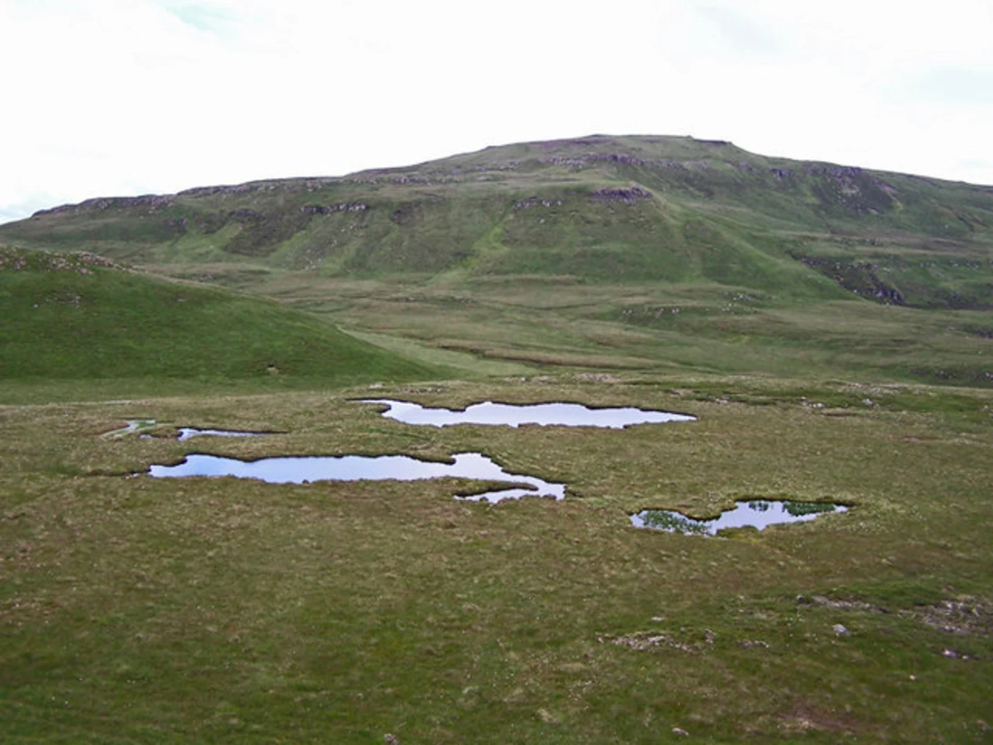 An image depicting the trail Glen Ollisdal and MacLeod's Maidens Loop from Orbost and its surrounding area.