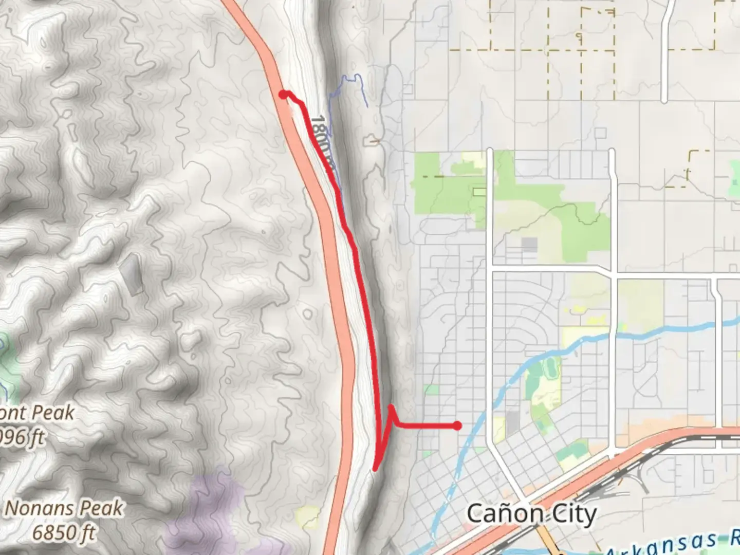 An image depicting the trail Skyline Drive Trail and its surrounding area.