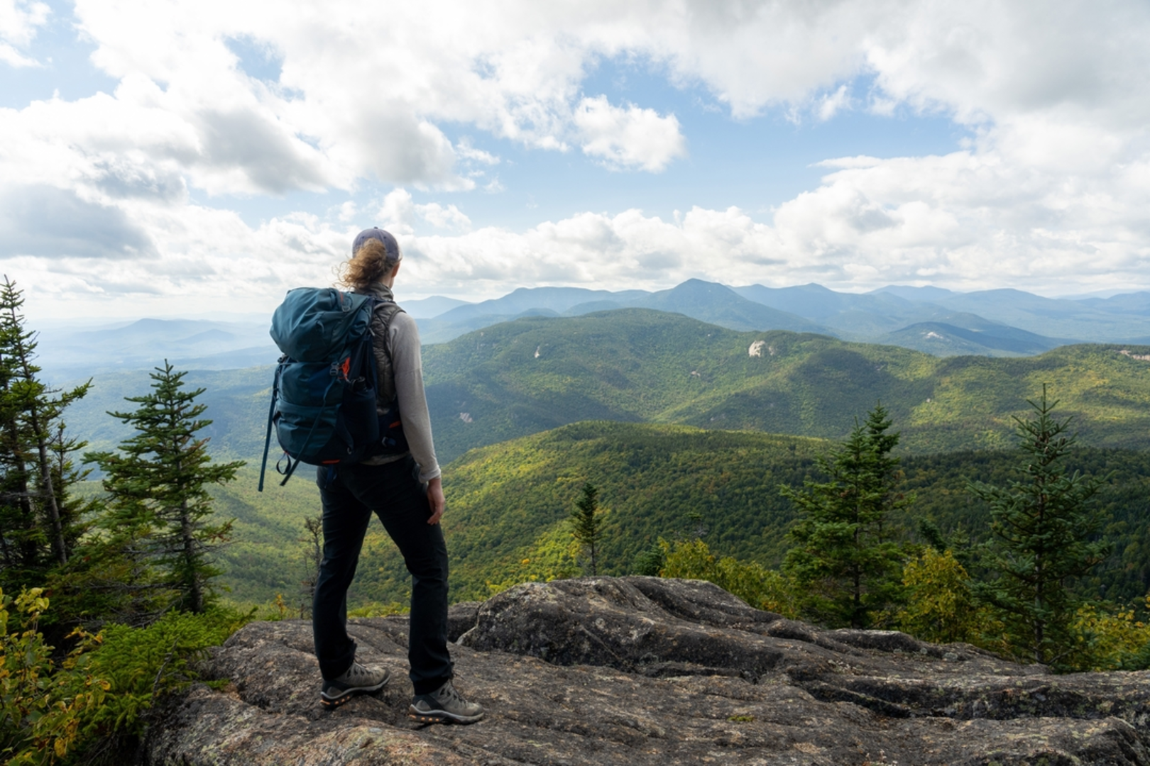 An image depicting the trail Mount Chocorua via Piper Trail and its surrounding area.