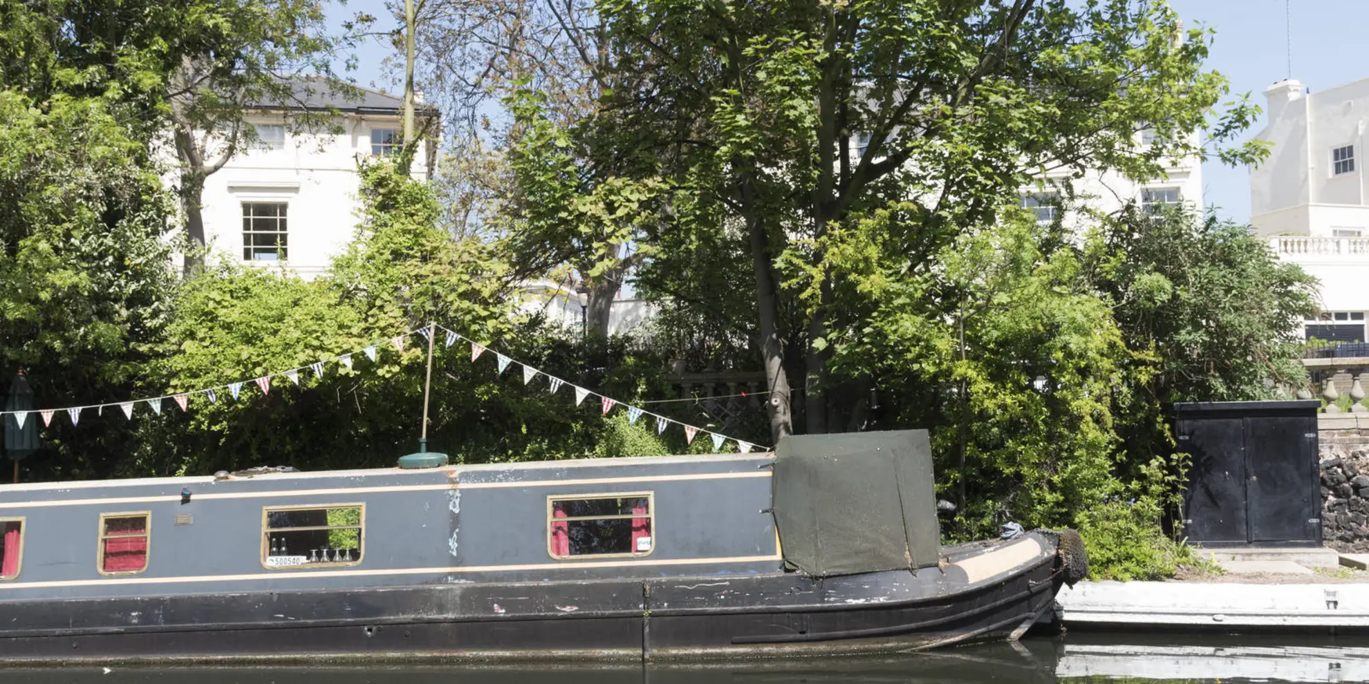 An image depicting the trail Grand Union Canal Walk - Paddington Arm and its surrounding area.