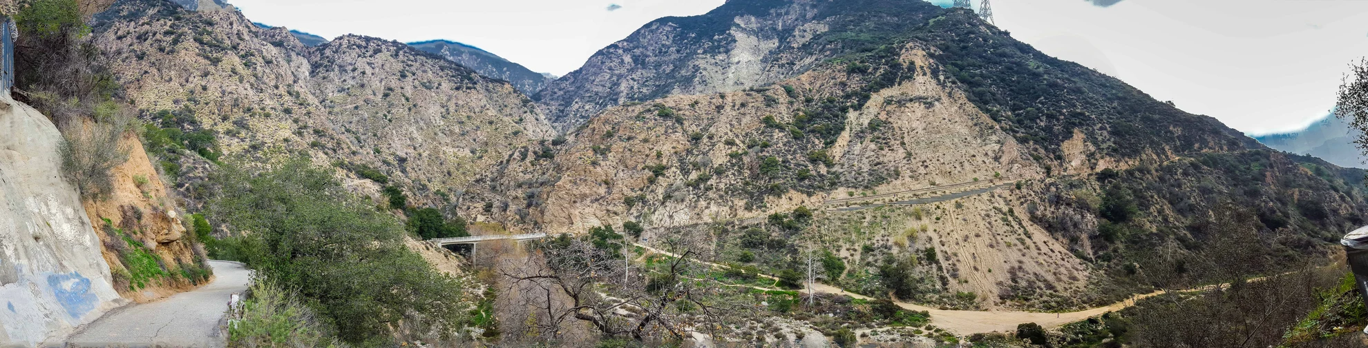 An image depicting the trail Eaton Canyon Trail and its surrounding area.