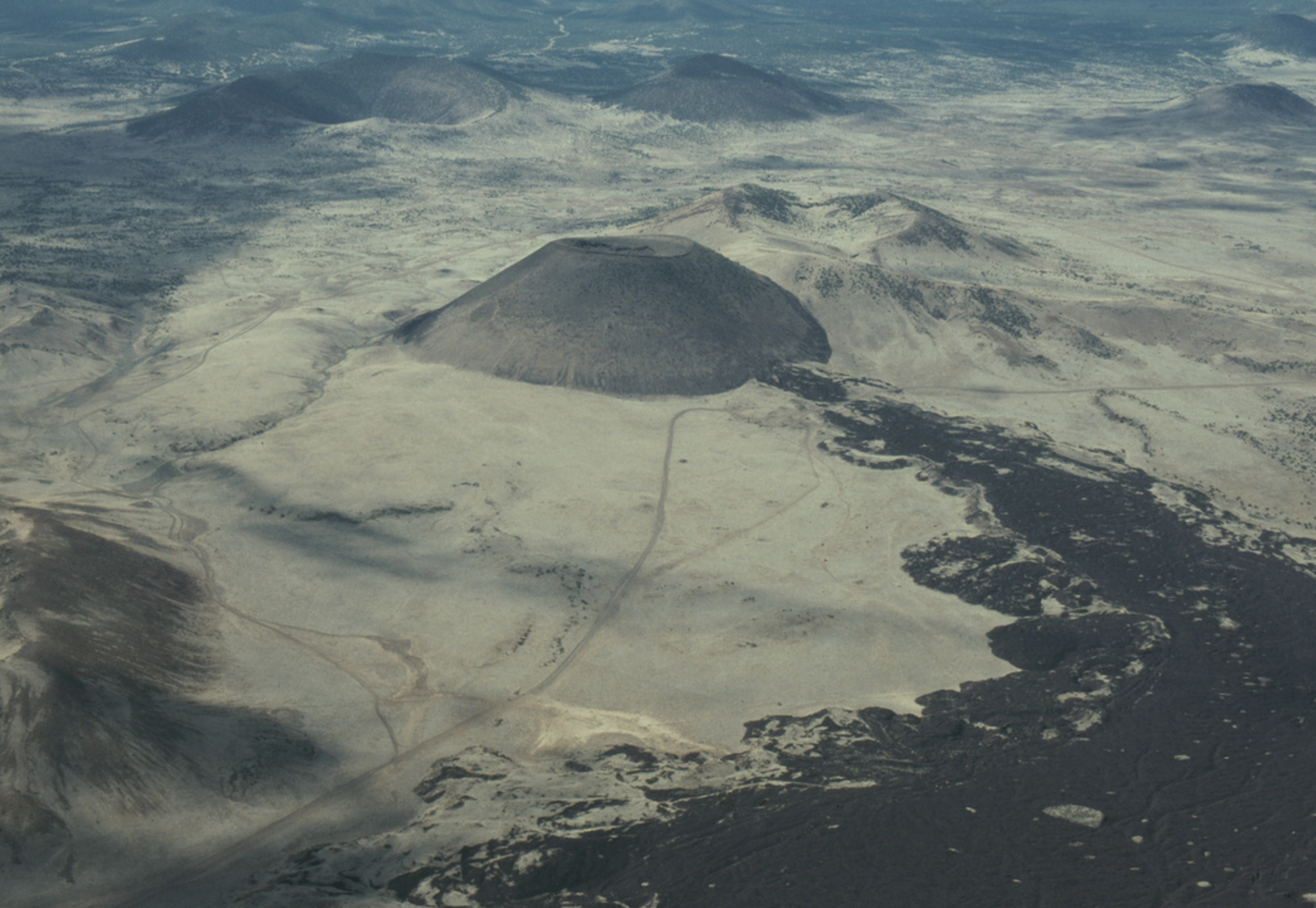 An image depicting the trail SP Crater - Eagle's Walk and its surrounding area.
