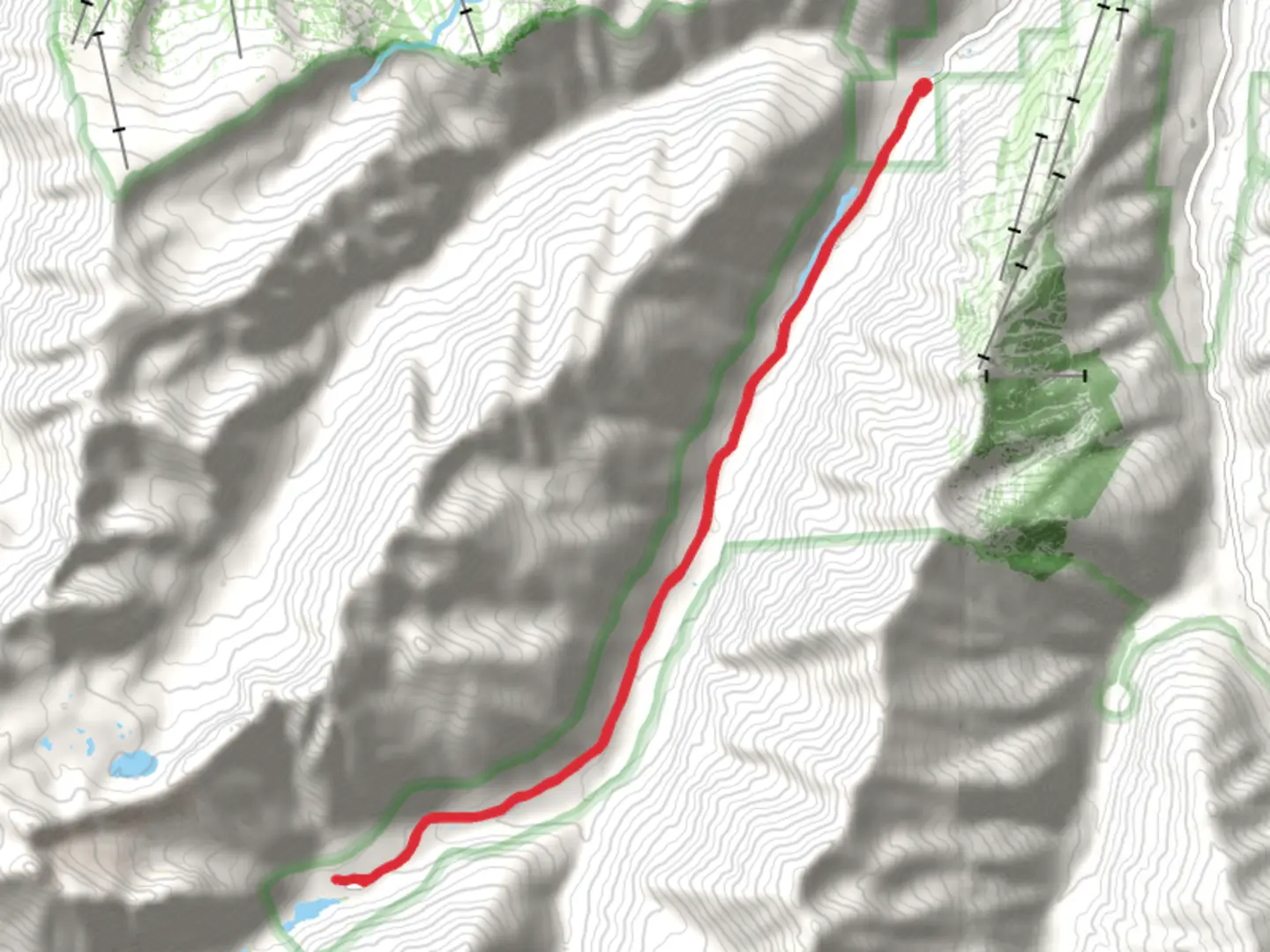An image depicting the trail Maroon Lake via Maroon Creek Road and its surrounding area.